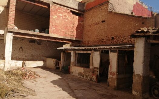 B899 CASA EN VILAMARXANT