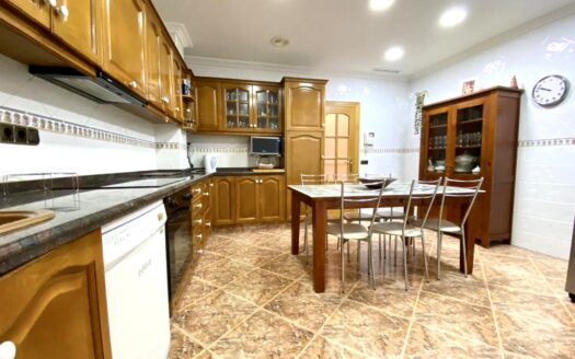B952 CASA EN VILAMARXANT